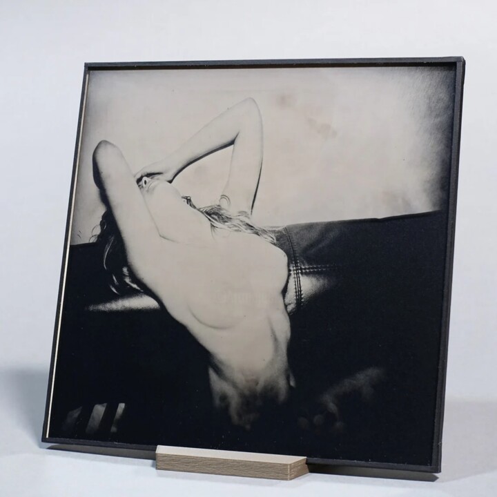 "Original Nude Ambro…" başlıklı Fotoğraf Fluidherbarium tarafından, Orijinal sanat, Analog Fotoğrafçılık
