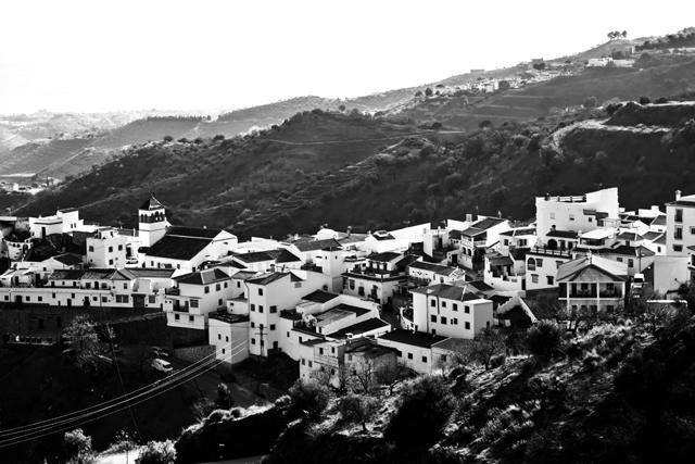 Fotografía titulada "En el pueblo_003" por Wanda, Obra de arte original, Otro