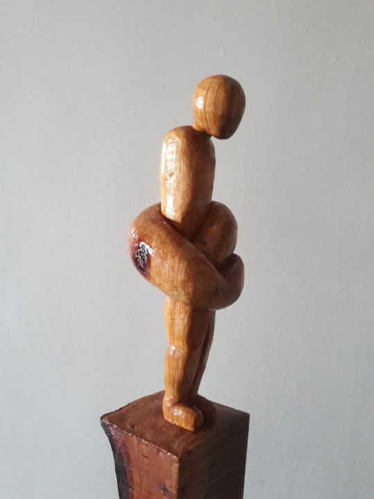 Sculpture titled "Knot - Noeud - عقدة" by Fourat Jomni, Original Artwork, Wood