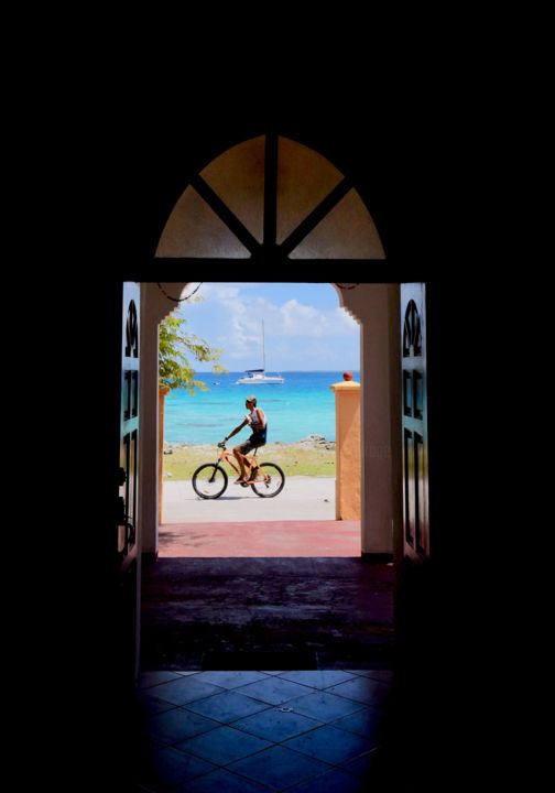 Photographie intitulée "vue de l'église" par François Carage, Œuvre d'art originale