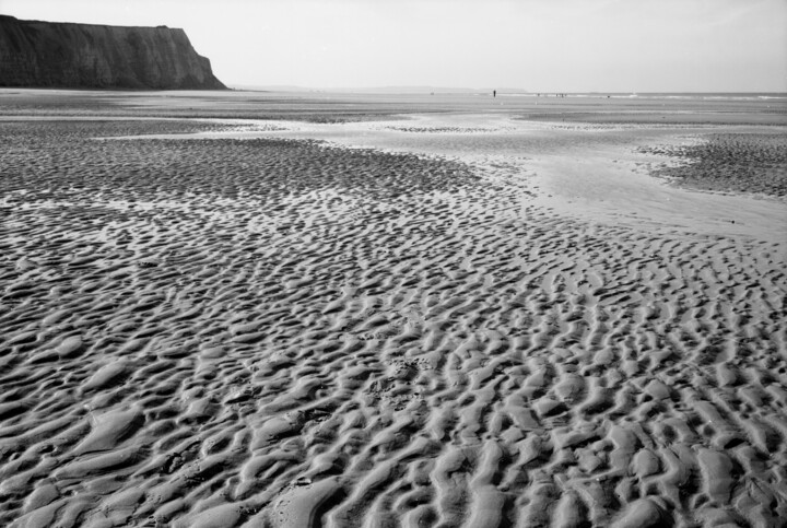 Photography titled "Blanc Nez à la plage" by Frédéric Duchesnay, Original Artwork, Analog photography