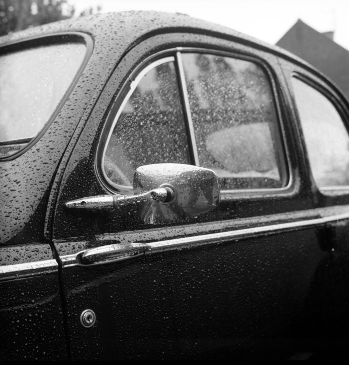 Photography titled "La pluie et la carr…" by Frédéric Duchesnay, Original Artwork, Analog photography