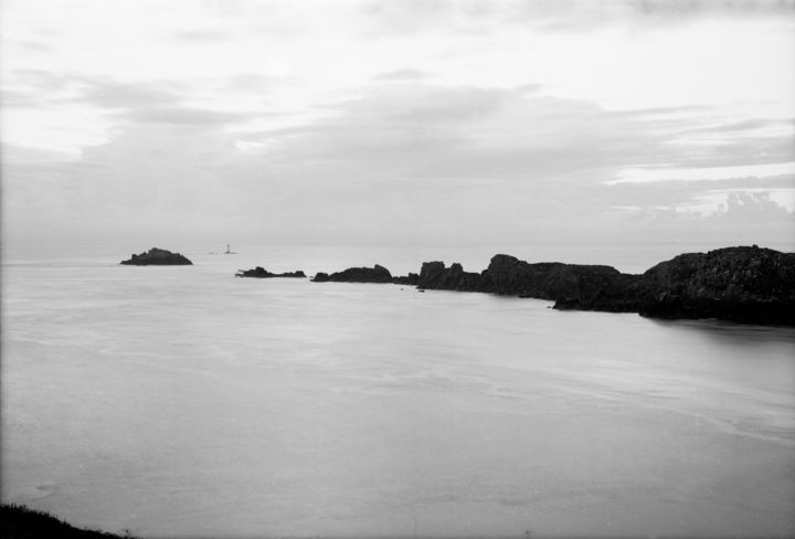 Photographie intitulée "La pointe endormie" par Frédéric Duchesnay, Œuvre d'art originale, Photographie argentique