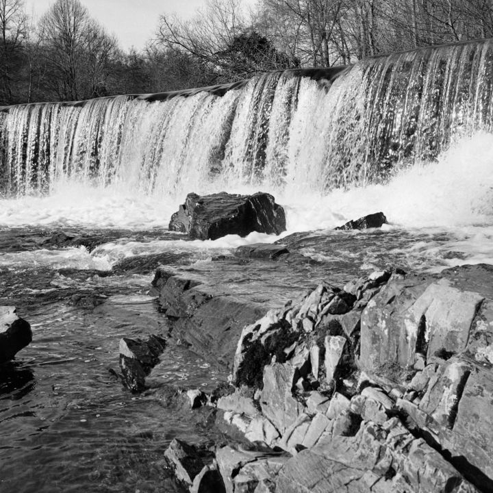 Photography titled "La chute" by Frédéric Duchesnay, Original Artwork, Analog photography