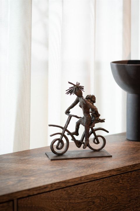 Sculpture titled "Carefree" by Freddy De Waele, Original Artwork, Bronze