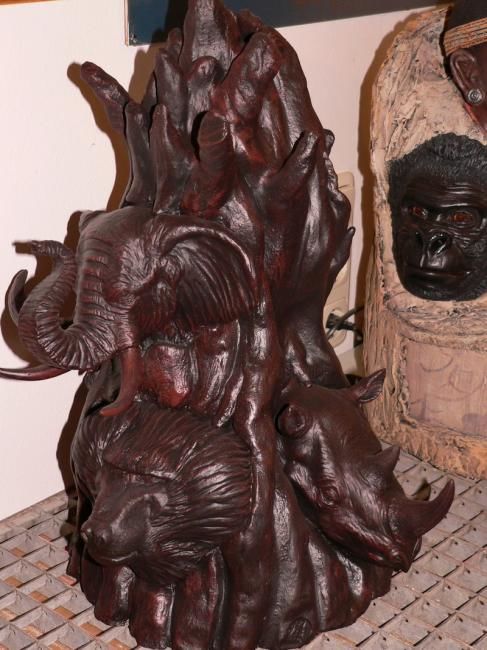 Sculpture titled "Tiere Afrikas" by Jaquelin Und Manfred Freiberger, Original Artwork, Ceramics