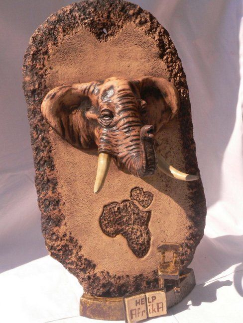 Sculpture titled "Help Afrika" by Jaquelin Und Manfred Freiberger, Original Artwork, Ceramics