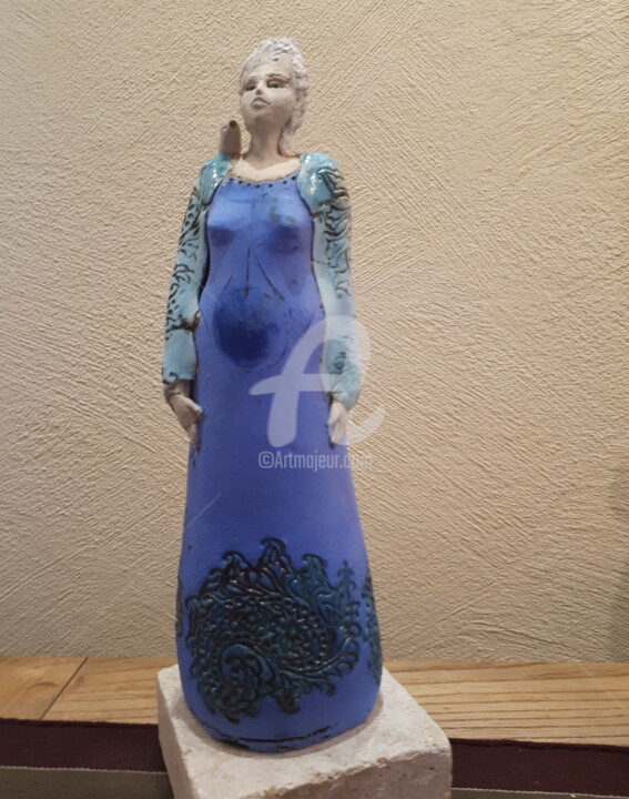 Sculpture titled "Girl (Blue with Bir…" by Gaby Pühmeyer, Original Artwork, Ceramics