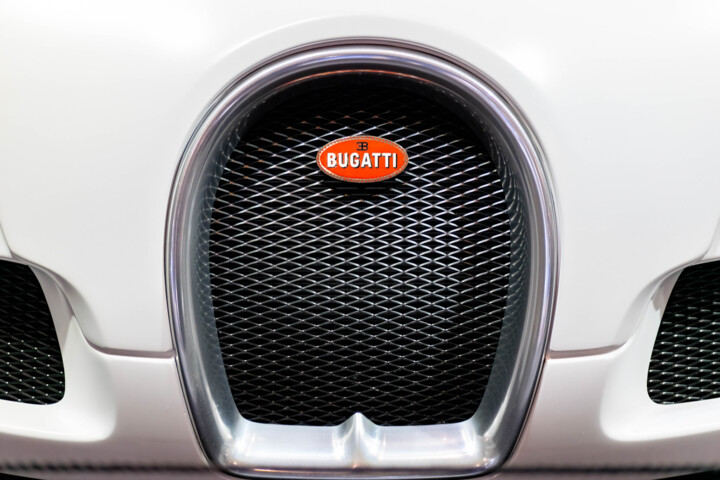 Fotografie getiteld "Bugatti Grille" door Gareth P Jones, Origineel Kunstwerk, Digitale fotografie