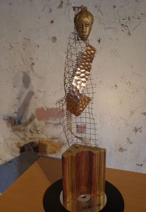 Sculpture titled "nymphe 2" by Georges Kulik, Original Artwork, Metals