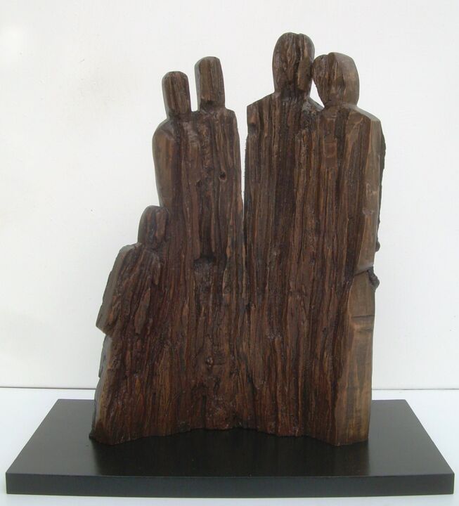 Sculpture titled "Famille 19 04" by Gérard Cottereau, Original Artwork, Wood