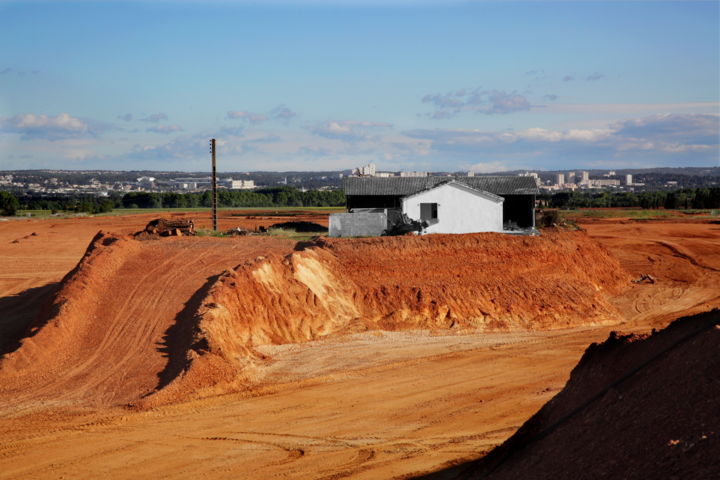 Photographie intitulée "habitat campagne" par Gerard Jeanjean, Œuvre d'art originale