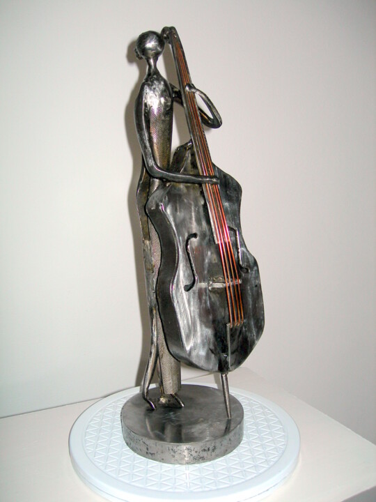 Sculpture intitulée "LA CONTREBASSE DANS…" par Gerard Lami, Œuvre d'art originale, Métaux