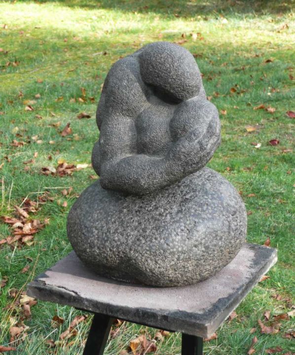 Sculpture titled "PROTECTION" by Gérard Didier, Original Artwork, Stone