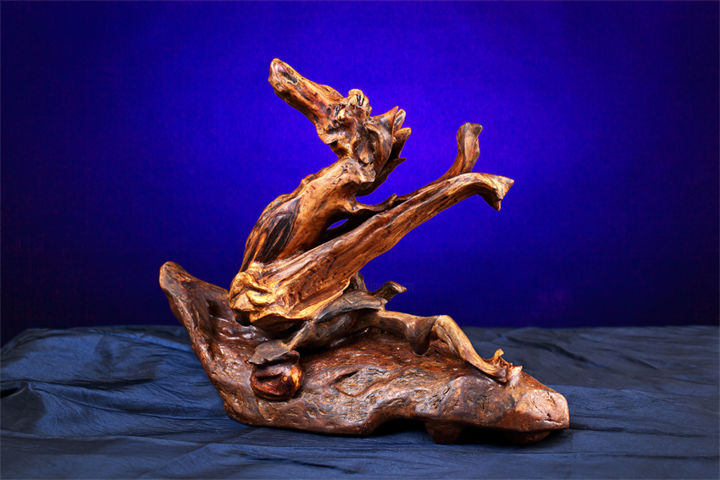 Скульптура под названием "Одинокий странник" - Николай Гераськин, Подлинное произведение искусства, Дерево