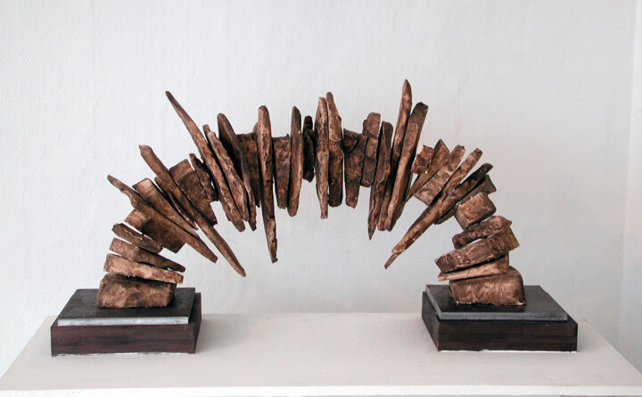 Skulptur mit dem Titel "Baustelle" von Gerd Reutter, Original-Kunstwerk, Ton