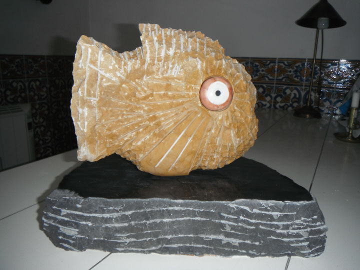 Escultura intitulada "Fish" por Gerry Aldridge, Obras de arte originais, Pedra