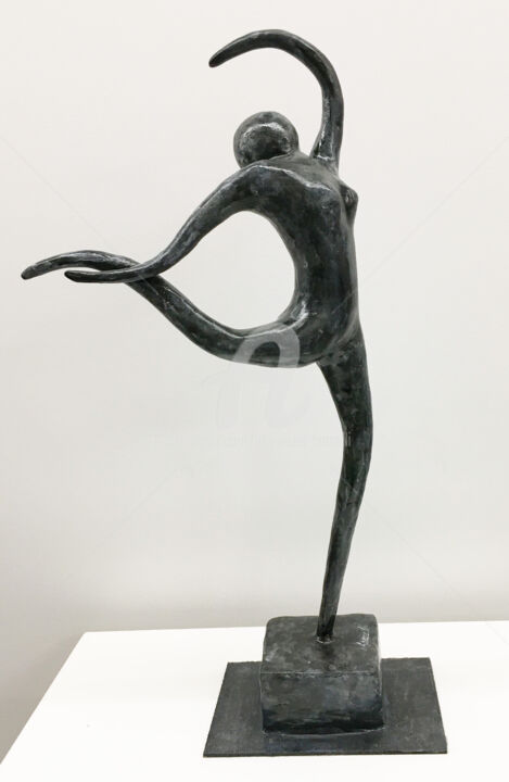 Sculpture intitulée "Pas de danse" par Ghyslaine Leonelli, Œuvre d'art originale, Papier mâché