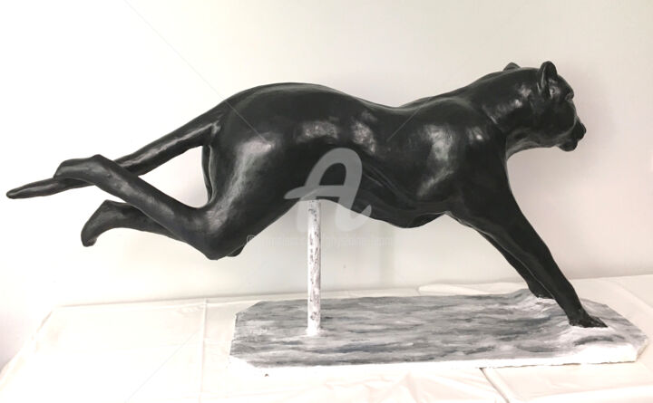 Sculpture intitulée "Panthère en action" par Ghyslaine Leonelli, Œuvre d'art originale, Résine
