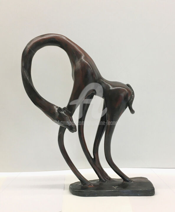 Sculptuur getiteld "Girafe" door Ghyslaine Leonelli, Origineel Kunstwerk, Hars