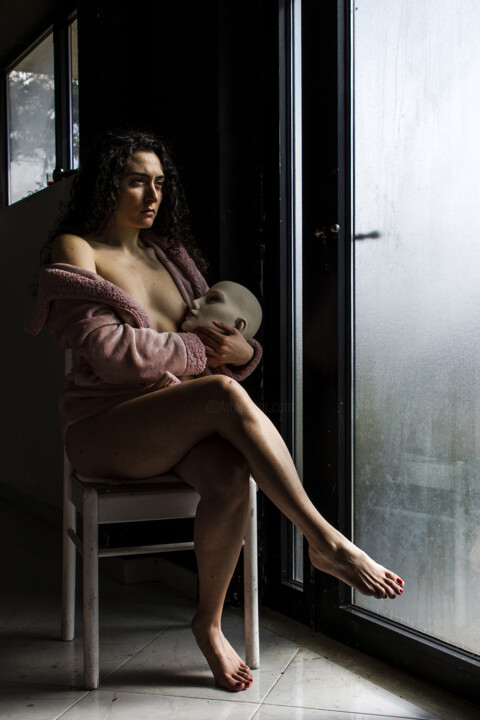 Photographie intitulée "LA MADRE" par Gianni Boattini, Œuvre d'art originale, Photographie numérique