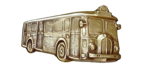 Sculpture intitulée "Autobus SOMUA OP5" par Gilbert Liblin, Œuvre d'art originale, Métaux