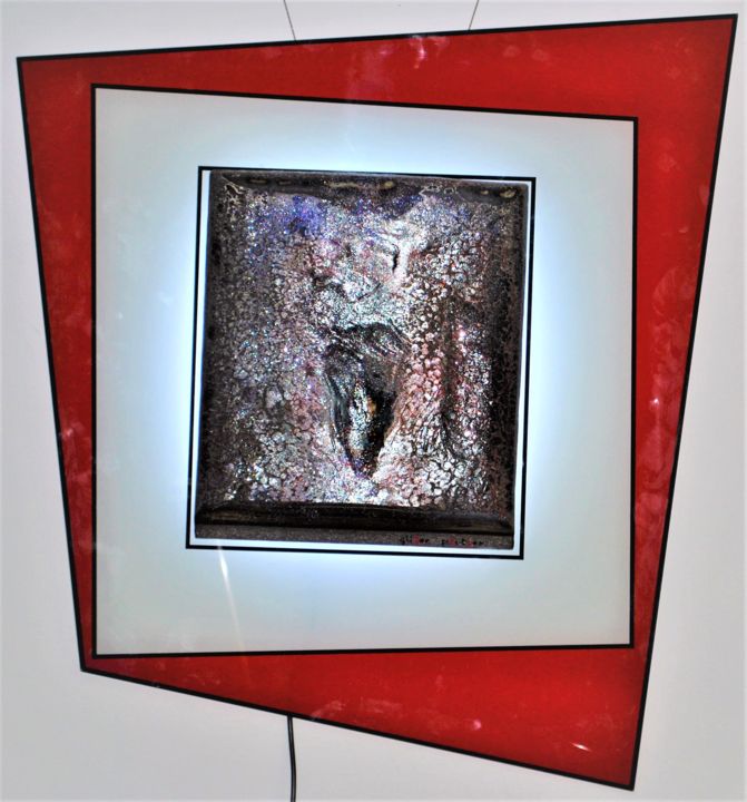 Escultura intitulada "'' Lun'Aire 1 ''" por Gil'Ber Pautler, Obras de arte originais, Madeira Montado em Vidro