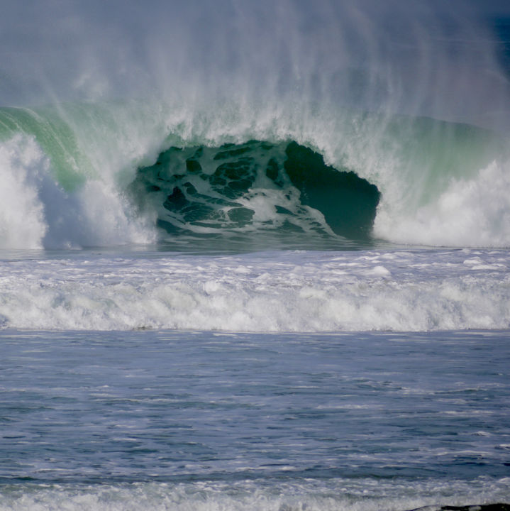 Photography titled "vague , côte sauvag…" by Gilles Mével, Original Artwork, Digital Photography Mounted on Aluminium