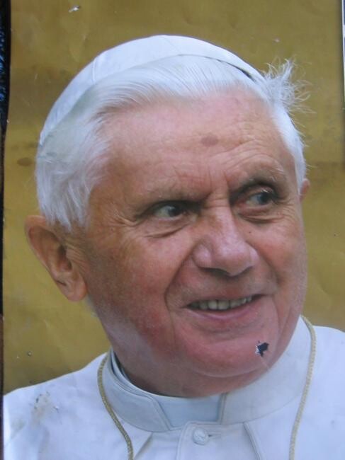 Painting titled "Benedetto  XVI" by Gino Loperfido, Original Artwork