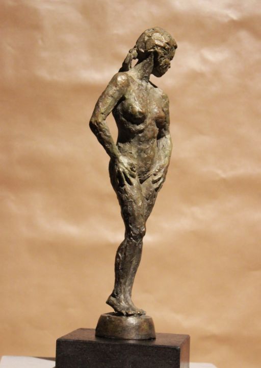 Sculpture titled "Esquisse" by Giovanni Minicilli, Original Artwork
