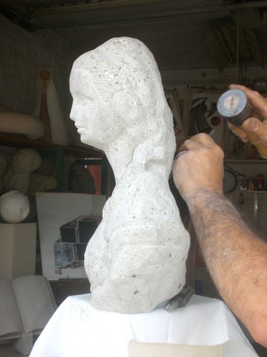 Sculpture titled "la principessa" by Giovanni Giambra, Original Artwork, Stone