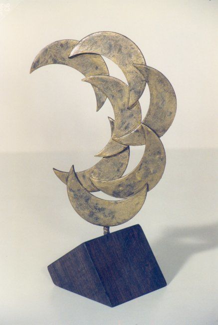 Sculpture titled "Il mese delle sette…" by Giuseppe Bagattoni ( Pino Bigi ), Original Artwork