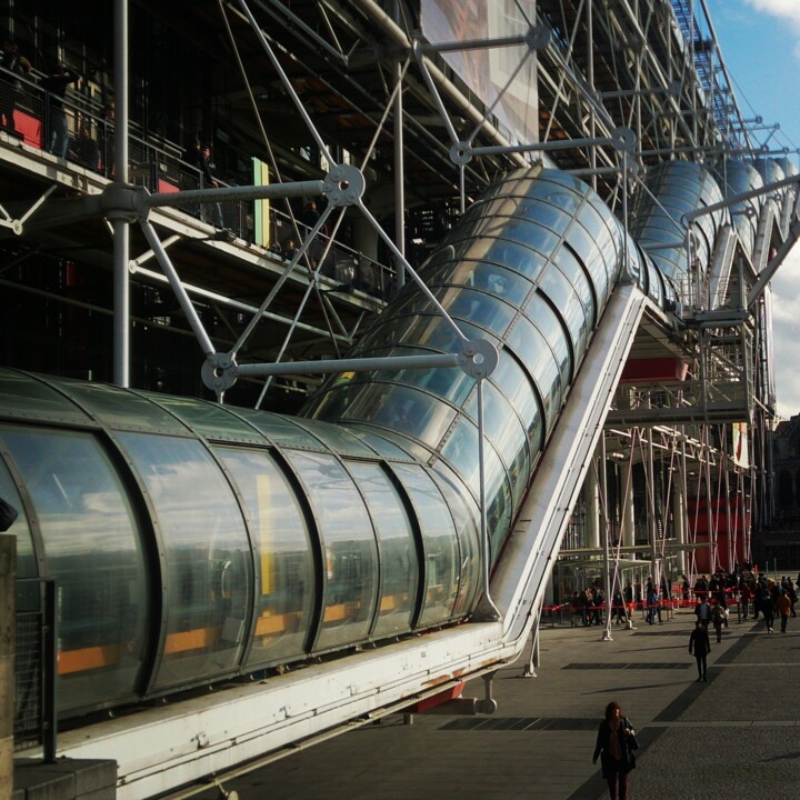 Photographie intitulée "POMPIDOU CENTER" par Gladys Montella, Œuvre d'art originale