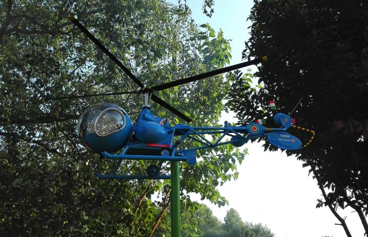 Sculpture titled "Elicottero in ferro" by Roberto Gobessi, Original Artwork
