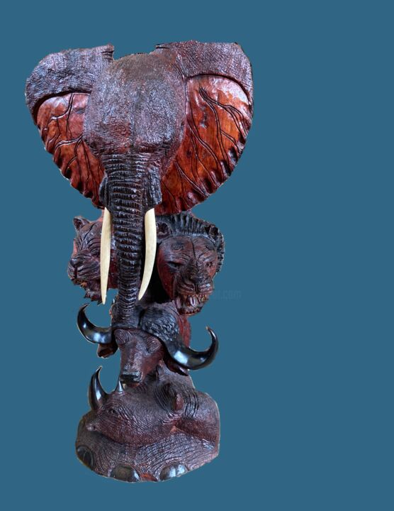 Escultura titulada "Big Five Masterpiece" por Godfrey "Gotcha" Ncube, Obra de arte original, Madera