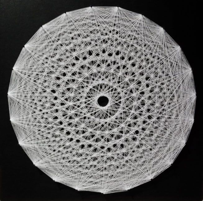 Textile Art titled "Mandala - String art" by Deux Fils S'Enfilent, Original Artwork, String Art