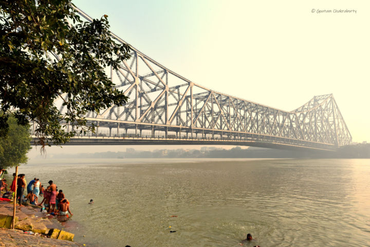 Fotografia intitulada "The Bridge of Hope…" por Goutam Chakraborty, Obras de arte originais, Fotografia digital