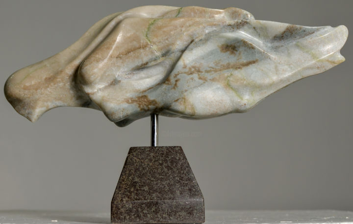Escultura titulada "Pairando ao Vento" por Guto Rubin, Obra de arte original, Piedra
