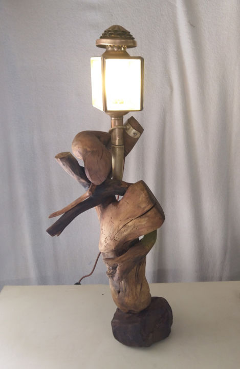 Sculpture intitulée "Lampe 2" par Gyval, Œuvre d'art originale, Bois