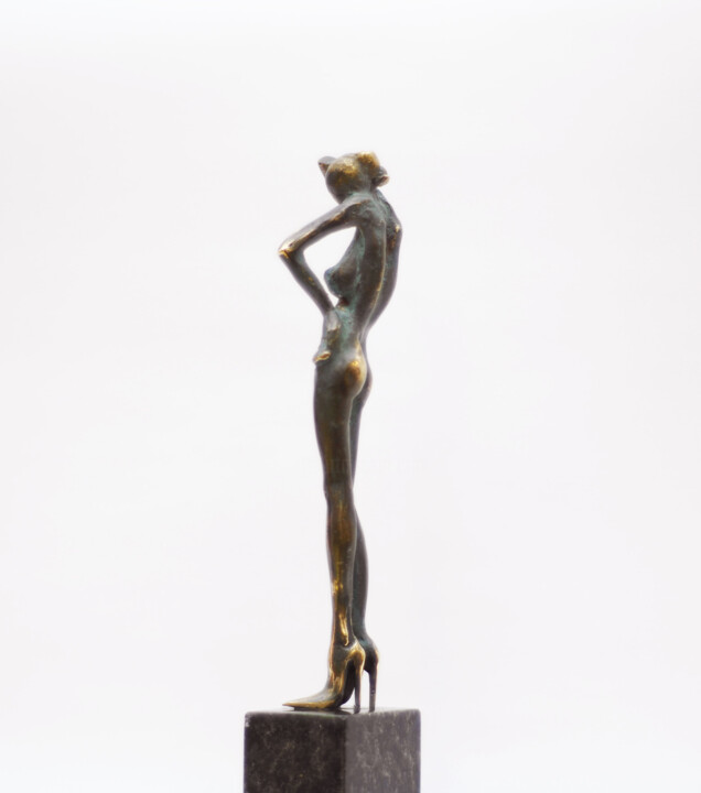 Skulptur mit dem Titel "Model" von Gyunay Aliev, Original-Kunstwerk, Bronze