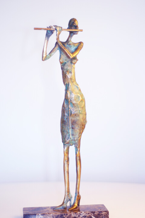 Sculpture titled "Flötistin" by Gyunay Aliev, Original Artwork, Bronze