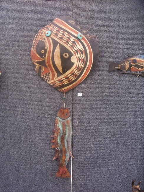 Escultura intitulada "Wall Art Shield" por H. Cordova, Obras de arte originais, Terracota