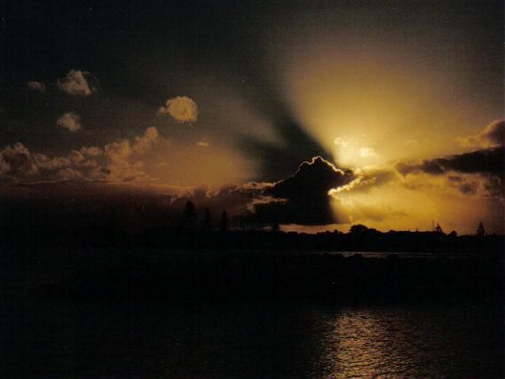 Photographie intitulée "WALLIS LAKE SUNSET" par David Vincent Hammer, Œuvre d'art originale