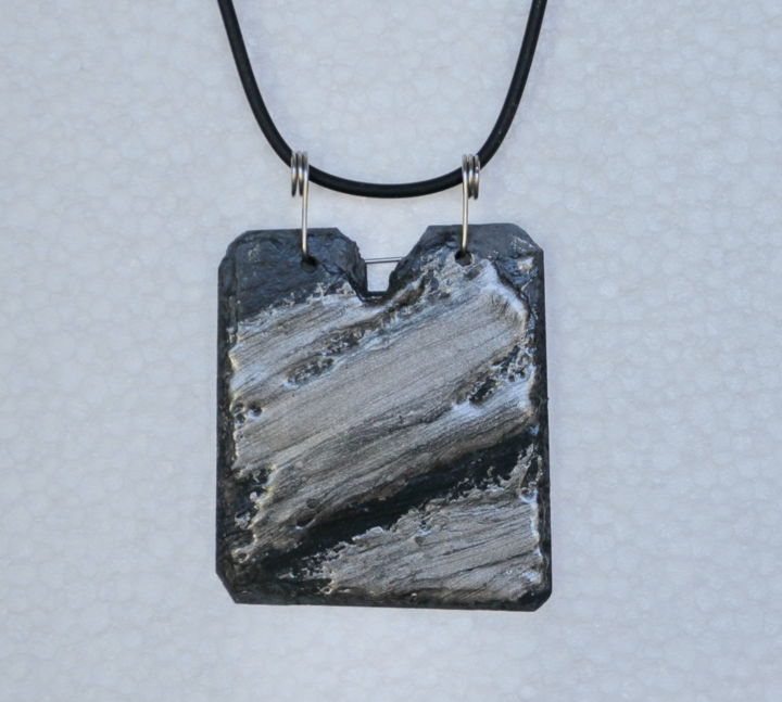 Design titled "Brut & gris noir à…" by S Eymond Laritaz, Original Artwork, Necklaces