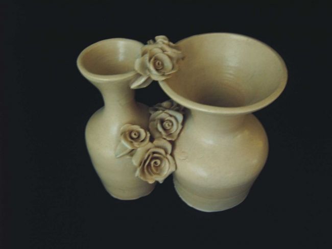 Sculpture titled "vases_aux_roses_2.j…" by Hasch, Original Artwork, Ceramics