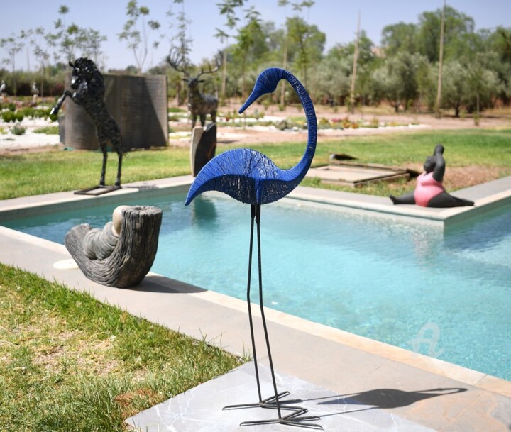 Sculpture titled "Flamant bleu" by Hassan Laamirat, Original Artwork, Metals
