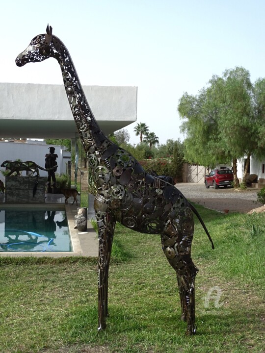 Sculpture intitulée "Girafe" par Hassan Laamirat, Œuvre d'art originale, Métaux