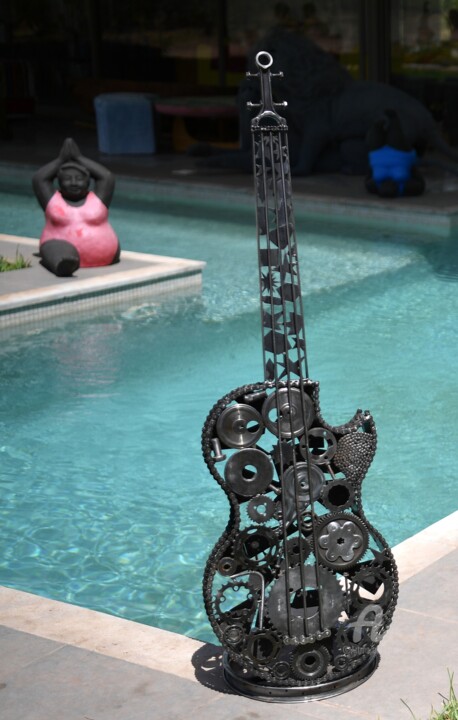 Sculpture intitulée "Guitare G8" par Hassan Laamirat, Œuvre d'art originale, Métaux