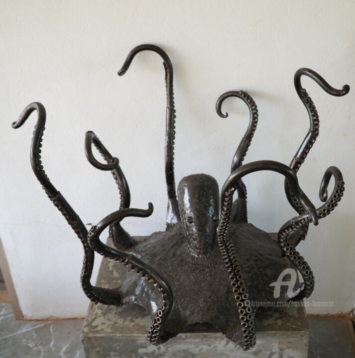 Sculpture titled "Sculpture Et Pied D…" by Hassan Laamirat, Original Artwork, Metals
