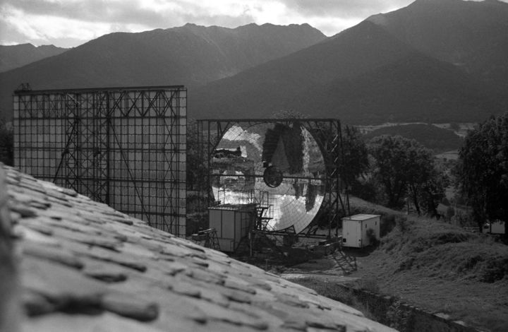 「Pyrenees, 1991」というタイトルの写真撮影 Heinz Baadeによって, オリジナルのアートワーク